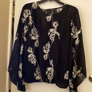 ALFANI Women’s Long Flare Sleeves Printed Embroidered Tops